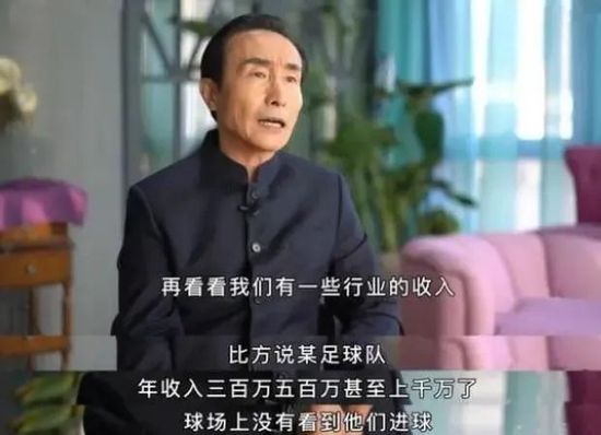 对此，陈导坦言，;为了打造繁华街头的真实感，这次用到了大量的群众演员，加在一起会有上万人